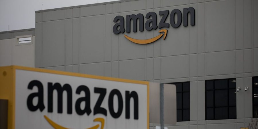 Amazon's market value drops by $1 trillion
