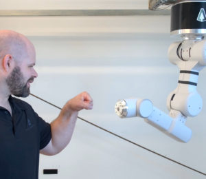 Former Microsoft engineering leader's robotic arm business is fundraising